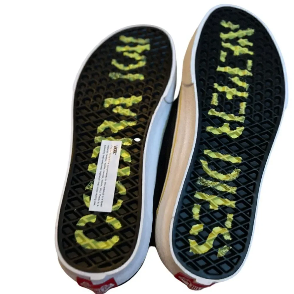 NWT VANs Cobra Kai Old School 🐍 Mens 7.5 Womens 9